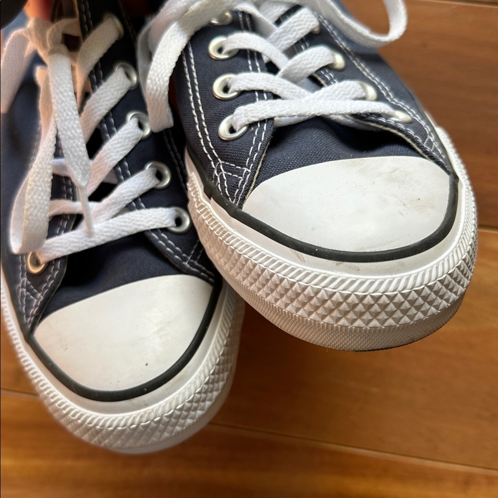 Converse Navy Sneakers Women’s 9 - Picture 5 of 7